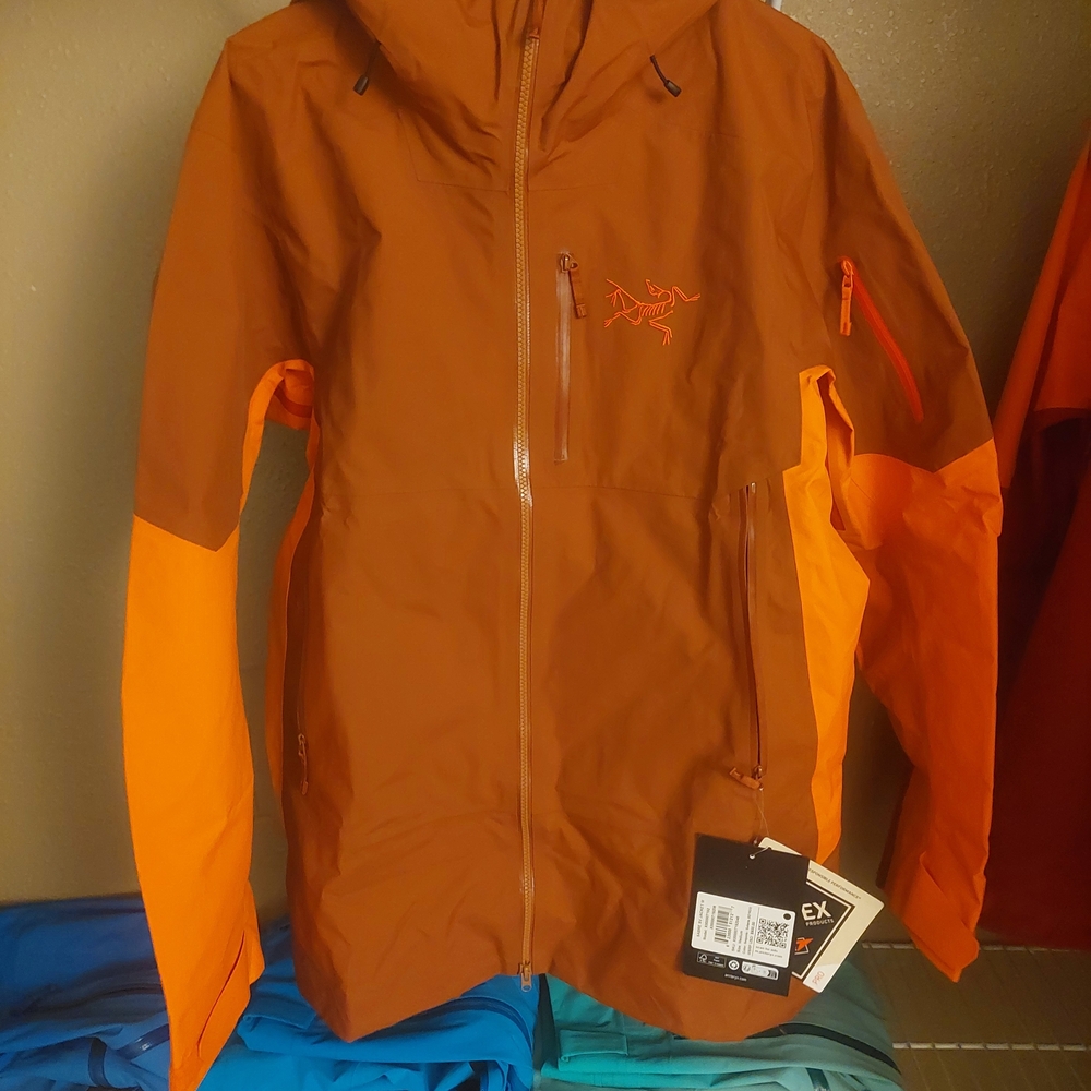 Arc'teryx Sabre SV Jacket - Goretex Shell - Size Mens M